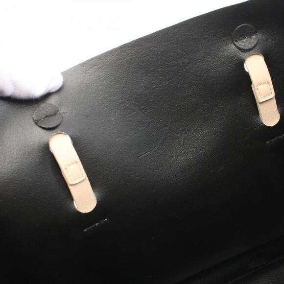 BALENCIAGA White Leather Tote Bag - Picture 6 of 10